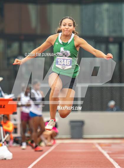 Thumbnail 1 in UIL Girls Track & Field Finals (Day 2) photogallery.