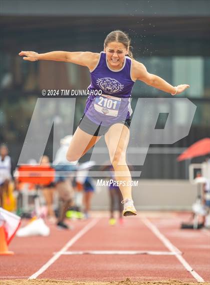 Thumbnail 1 in UIL Girls Track & Field Finals (Day 2) photogallery.