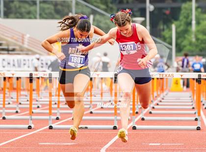 Thumbnail 2 in UIL Girls Track & Field Finals (Day 2) photogallery.