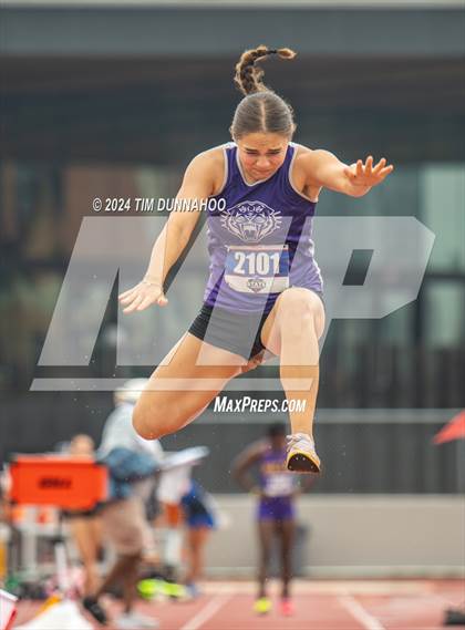 Thumbnail 3 in UIL Girls Track & Field Finals (Day 2) photogallery.