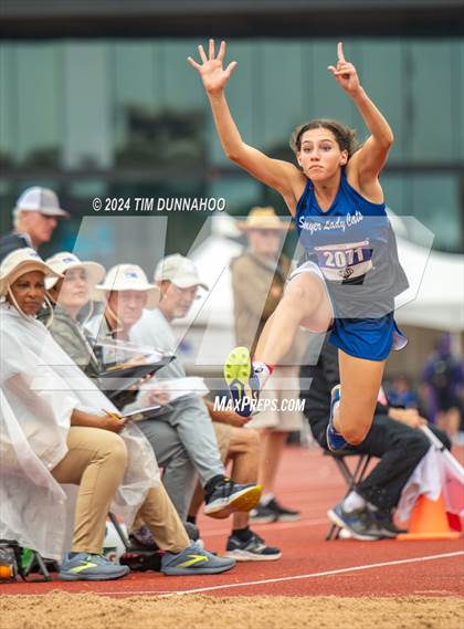 Thumbnail 3 in UIL Girls Track & Field Finals (Day 2) photogallery.