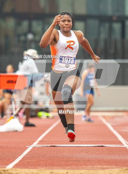 Thumbnail 2 in UIL Girls Track & Field Finals (Day 2) photogallery.
