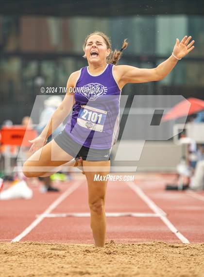 Thumbnail 2 in UIL Girls Track & Field Finals (Day 2) photogallery.