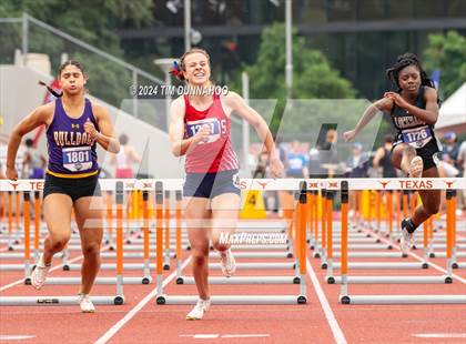 Thumbnail 3 in UIL Girls Track & Field Finals (Day 2) photogallery.