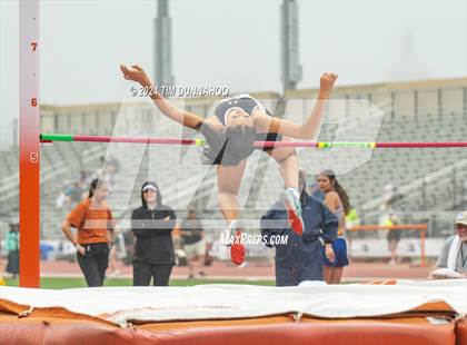 Thumbnail 1 in UIL Girls Track & Field Finals (Day 2) photogallery.