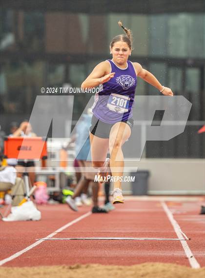 Thumbnail 1 in UIL Girls Track & Field Finals (Day 2) photogallery.