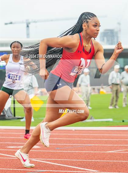 Thumbnail 1 in UIL Girls Track & Field Finals (Day 2) photogallery.