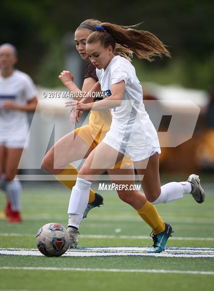 Thumbnail 3 in Utica Eisenhower @ Adams (MHSAA District Final) photogallery.