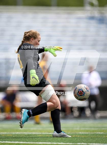 Thumbnail 3 in Utica Eisenhower @ Adams (MHSAA District Final) photogallery.