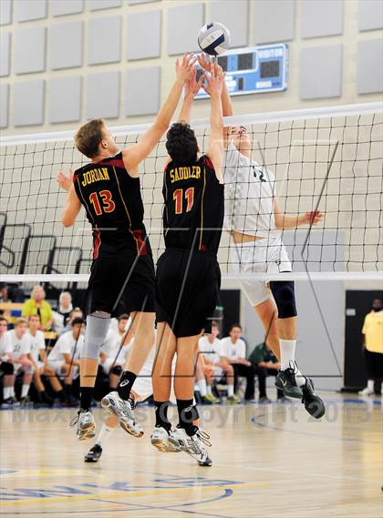 Thumbnail 1 in Esperanza vs. Santa Barbara (CIF SS D2 Final) photogallery.