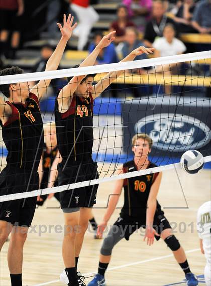 Thumbnail 1 in Esperanza vs. Santa Barbara (CIF SS D2 Final) photogallery.