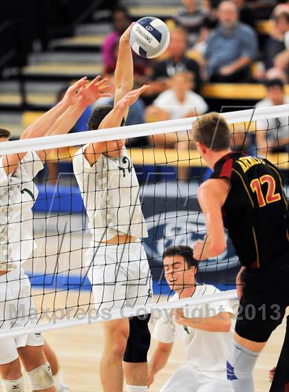Thumbnail 2 in Esperanza vs. Santa Barbara (CIF SS D2 Final) photogallery.