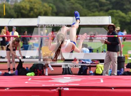 Thumbnail 2 in Stanford Invitational (Girls High Jump) photogallery.