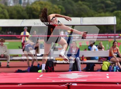 Thumbnail 1 in Stanford Invitational (Girls High Jump) photogallery.