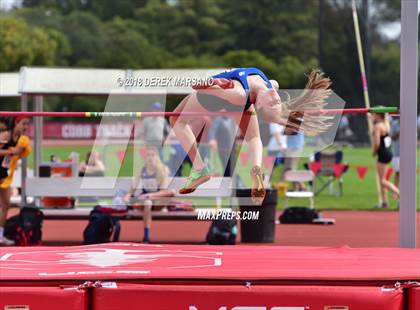 Thumbnail 1 in Stanford Invitational (Girls High Jump) photogallery.