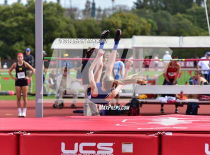 Thumbnail 2 in Stanford Invitational (Girls High Jump) photogallery.