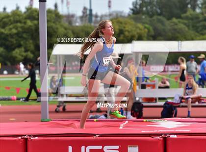 Thumbnail 1 in Stanford Invitational (Girls High Jump) photogallery.