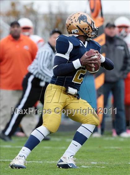 Thumbnail 3 in McKinley @ Sweet Home (Section 6 Class A Semifinal) photogallery.