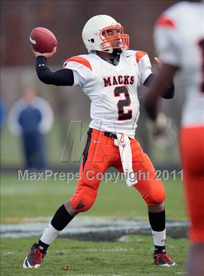 Thumbnail 1 in McKinley @ Sweet Home (Section 6 Class A Semifinal) photogallery.
