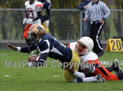 Thumbnail 3 in McKinley @ Sweet Home (Section 6 Class A Semifinal) photogallery.