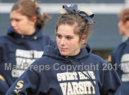 Thumbnail 1 in McKinley @ Sweet Home (Section 6 Class A Semifinal) photogallery.