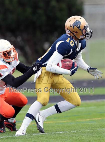 Thumbnail 1 in McKinley @ Sweet Home (Section 6 Class A Semifinal) photogallery.