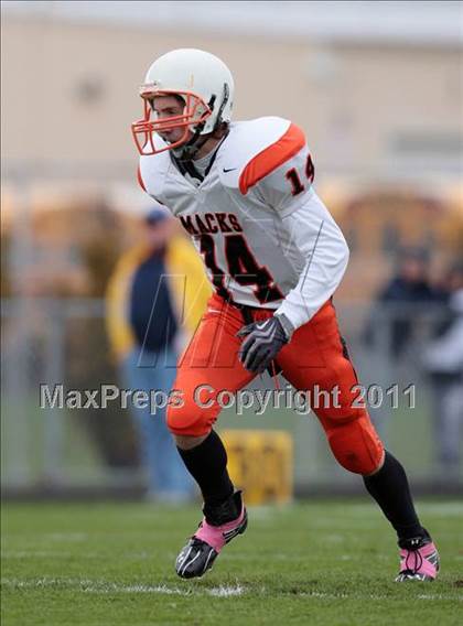 Thumbnail 2 in McKinley @ Sweet Home (Section 6 Class A Semifinal) photogallery.