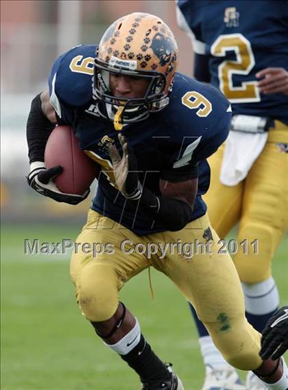 Thumbnail 3 in McKinley @ Sweet Home (Section 6 Class A Semifinal) photogallery.