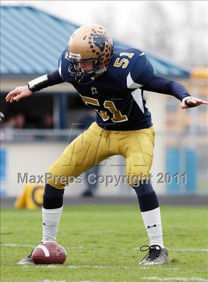 Thumbnail 1 in McKinley @ Sweet Home (Section 6 Class A Semifinal) photogallery.