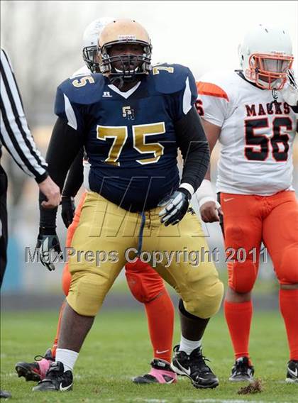 Thumbnail 3 in McKinley @ Sweet Home (Section 6 Class A Semifinal) photogallery.