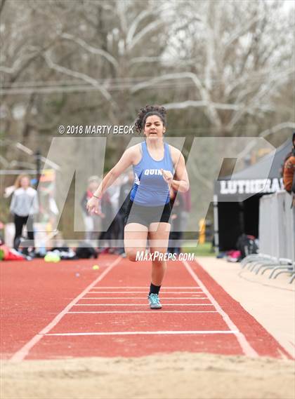 Thumbnail 1 in Jefferson City Relays photogallery.