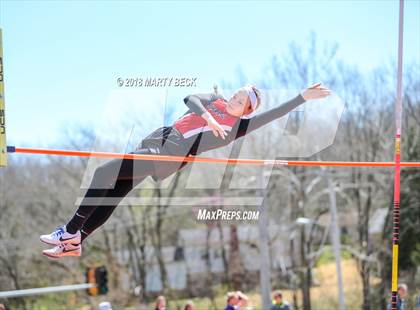 Thumbnail 3 in Jefferson City Relays photogallery.