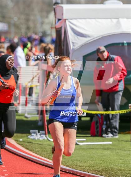 Thumbnail 1 in Jefferson City Relays photogallery.