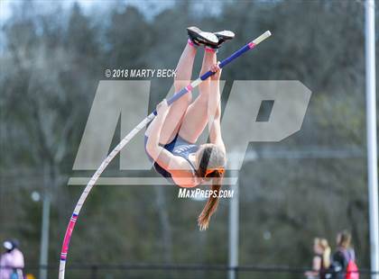 Thumbnail 1 in Jefferson City Relays photogallery.