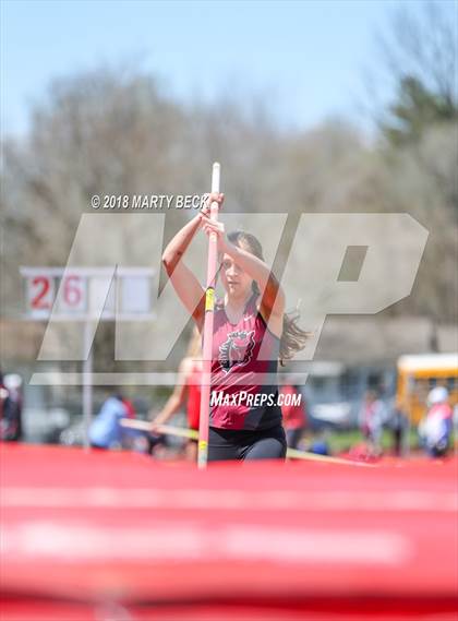Thumbnail 3 in Jefferson City Relays photogallery.