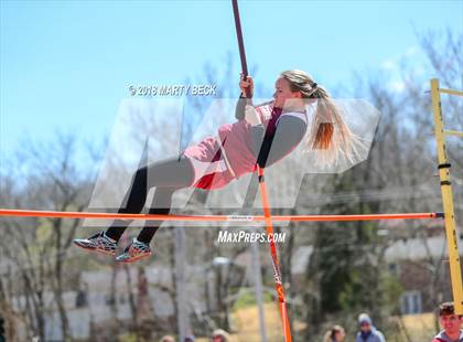 Thumbnail 3 in Jefferson City Relays photogallery.