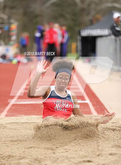 Thumbnail 2 in Jefferson City Relays photogallery.