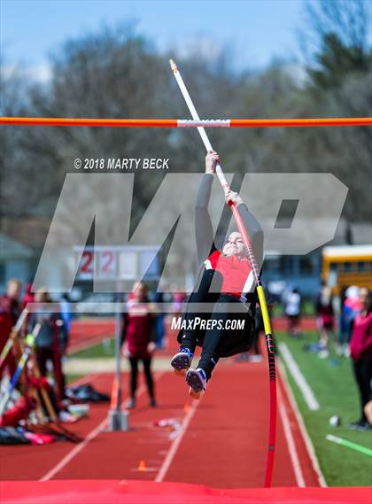 Thumbnail 2 in Jefferson City Relays photogallery.
