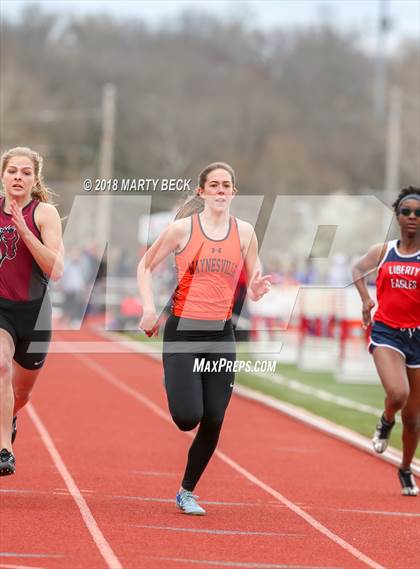 Thumbnail 3 in Jefferson City Relays photogallery.