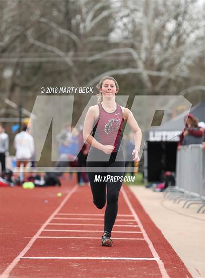Thumbnail 1 in Jefferson City Relays photogallery.