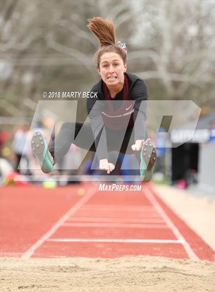 Thumbnail 2 in Jefferson City Relays photogallery.