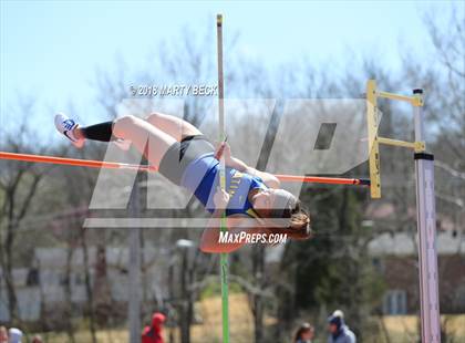 Thumbnail 2 in Jefferson City Relays photogallery.