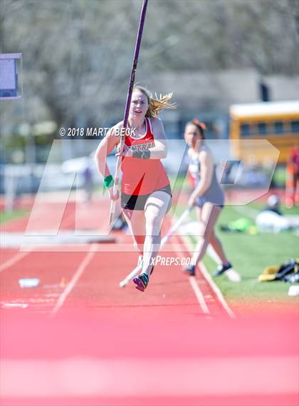 Thumbnail 2 in Jefferson City Relays photogallery.