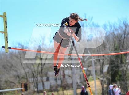 Thumbnail 2 in Jefferson City Relays photogallery.