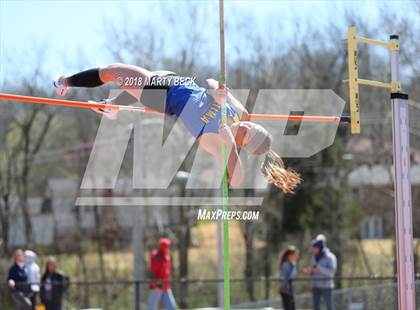 Thumbnail 1 in Jefferson City Relays photogallery.