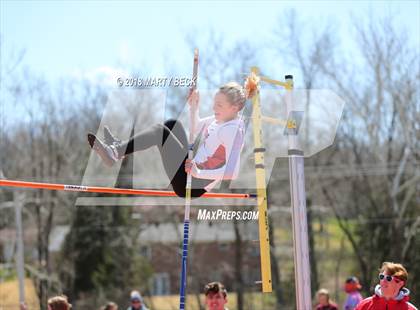 Thumbnail 3 in Jefferson City Relays photogallery.