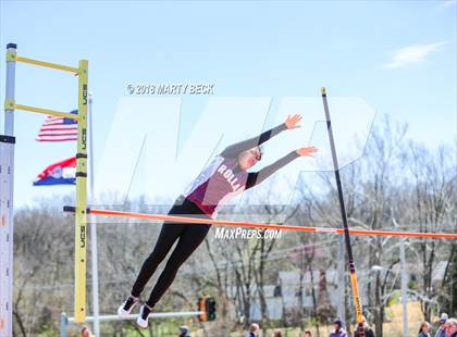 Thumbnail 3 in Jefferson City Relays photogallery.