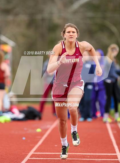 Thumbnail 3 in Jefferson City Relays photogallery.