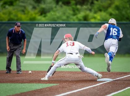 Thumbnail 2 in St. Mary's Prep vs. Lakeland (MHSAA Division I Regional Semifinal) photogallery.