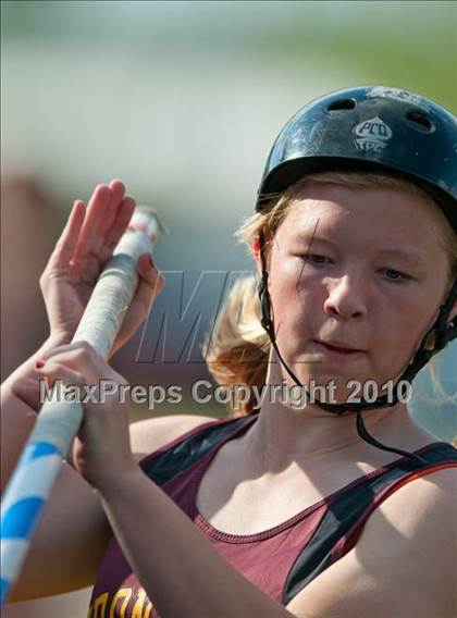 Thumbnail 1 in True Team Section 6AAA (Girls Pole Vault) photogallery.